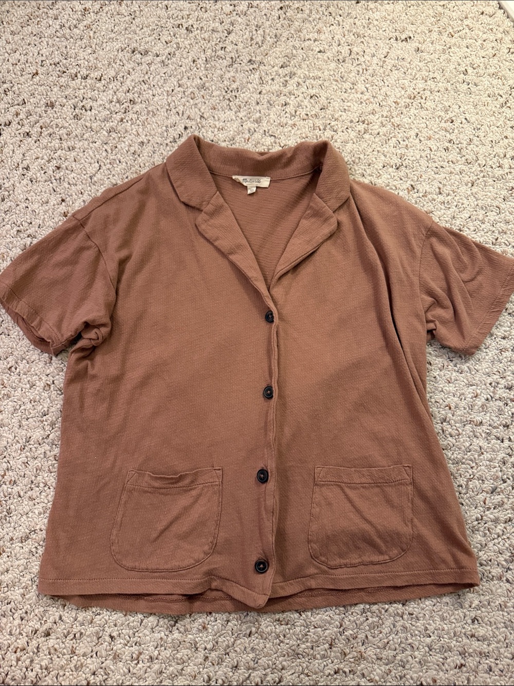 Madewell Short Sleeve Button Front Top in Dusty Rose Brown